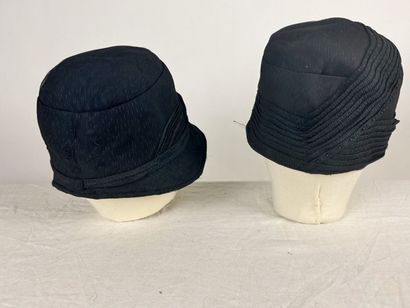 Quatre ravissants chapeaux et bibis emboitants...