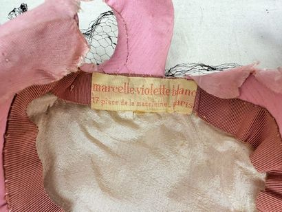 Quatre ravissants bibis de mode pour le soir...