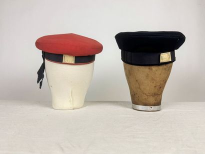 Trois casquettes à la marinière pour le tourisme...
