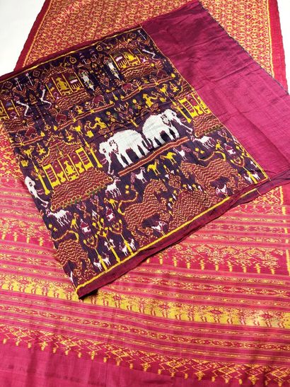 Deux Patolas, châles en ikat de soie, Cambodge...