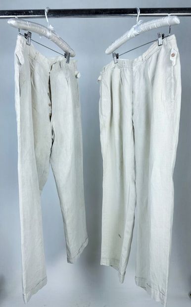 Deux pantalons tailles hautes en lin et drap...