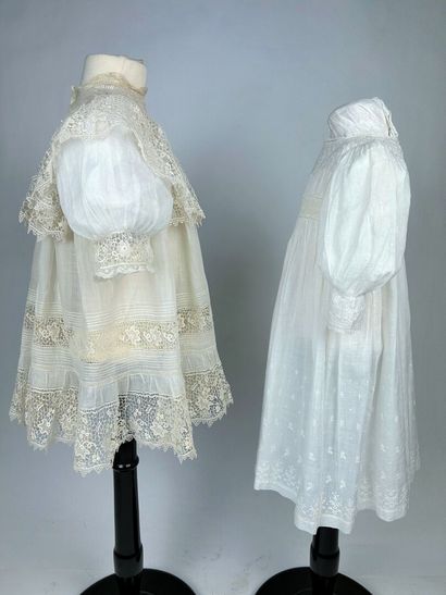 Deux belles robes de baptême à taille haute,...