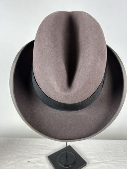 Quatre chapeaux Borsalino et Fedora dont...