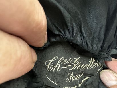 Trois chapeaux et un bibi de mode pour dame...