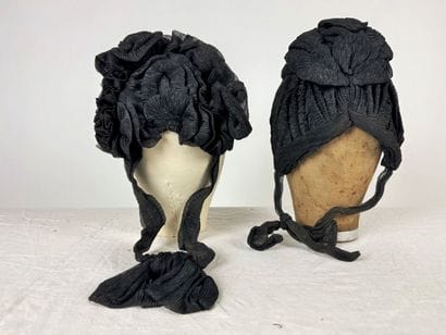 Cinq petit bibis noir de mode pour dame de...