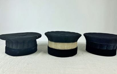 Trois toques de magistrats ou de juges en...