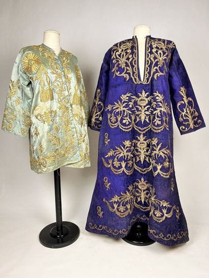 Une robe et un kaftan de cérémonie brodés...
