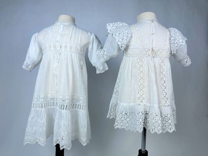 Deux robes de baptême en broderie anglaise...