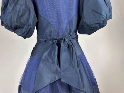 Robe longue pour le soir en taffetas rayonne...
