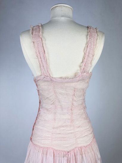 Robe longue estivale en fourreau de tulle...