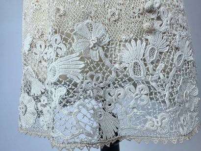 Deux robes de cérémonie pour fillettes Circa...