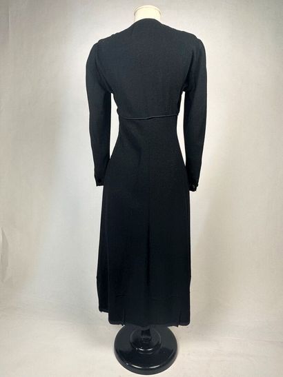 Robe en crêpe de laine noire Haute Couture...
