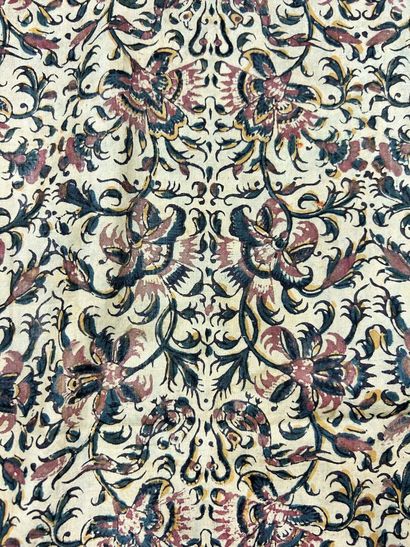 Un carré en Kalamkari ayant conservé son...