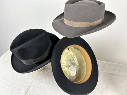 Trois chapeaux Borsalino et Fedora dont deux...