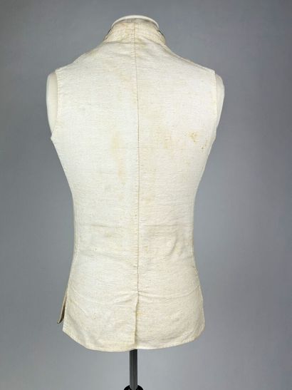 Gilet d'été en basin blanc brodé de fils...