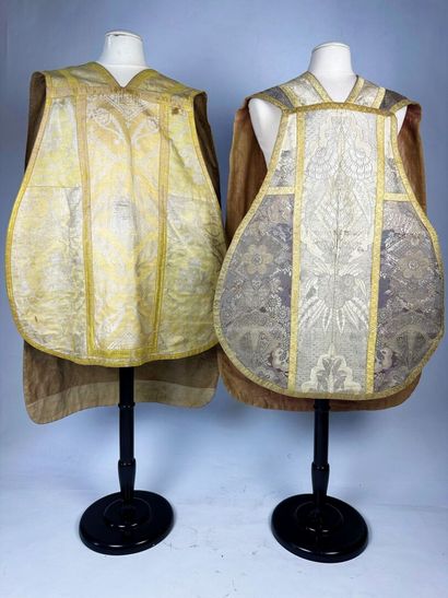 Chasuble à la romaine à deux brocarts en...
