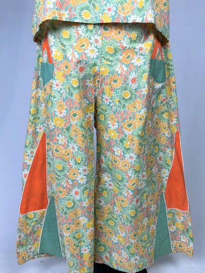 Un pyjama du soir ou négligé d'intérieur...