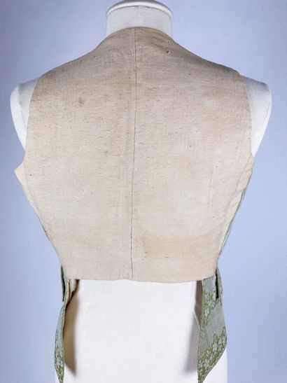 Gilet fin Louis XV retaillé d'époque pour...
