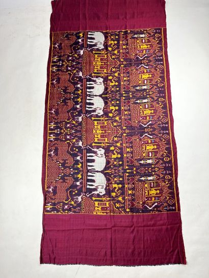 Deux Patolas, châles en ikat de soie, Cambodge...