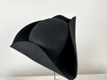 Trois chapeaux Borsalino et Fedora dont deux...