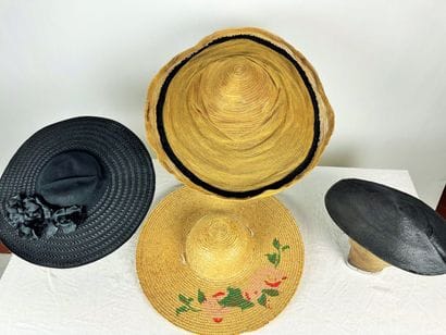 Trois chapeaux de mode pour dame Belle Epoque,...