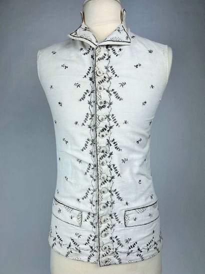 Gilet d'apparat en coton sergé blanc brodé...