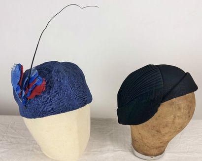 Quatre ravissants chapeaux et bibis emboitants...