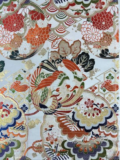 Deux grands Obi japonais Art Déco en brocart...