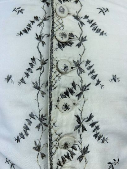 Gilet d'apparat en coton sergé blanc brodé...