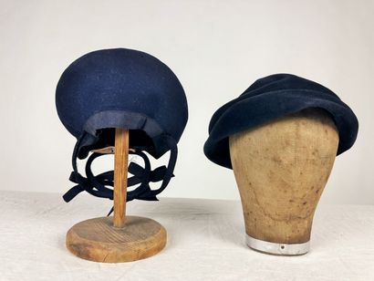 Cinq chapeaux et bibi de mode Circa 1920-1940....