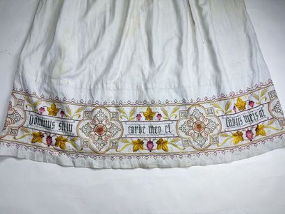 Grande Aube pour le culte en fin drap de...