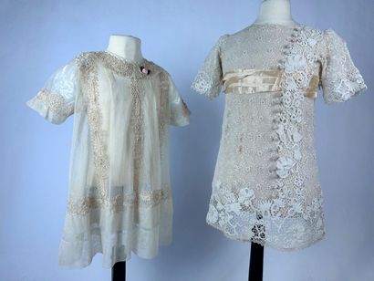 Deux robes de cérémonie pour fillettes Circa...