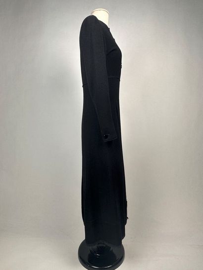 Robe en crêpe de laine noire Haute Couture...