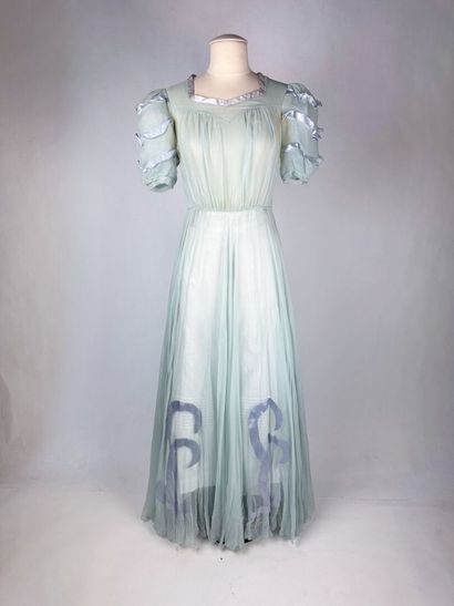 Robe longue pour l'été en crêpeline de soie...