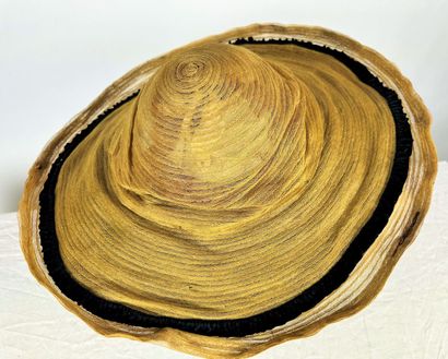 Trois chapeaux de mode pour dame Belle Epoque,...