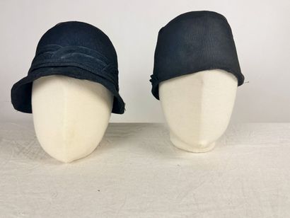 Quatre ravissants chapeaux et bibis emboitants...