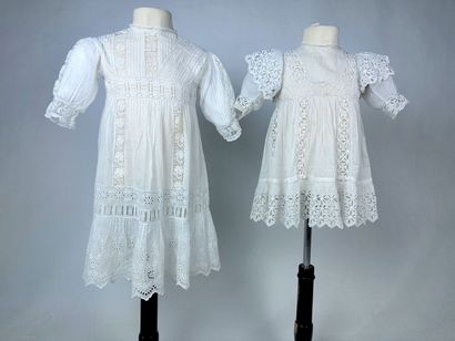 Deux robes de baptême en broderie anglaise...