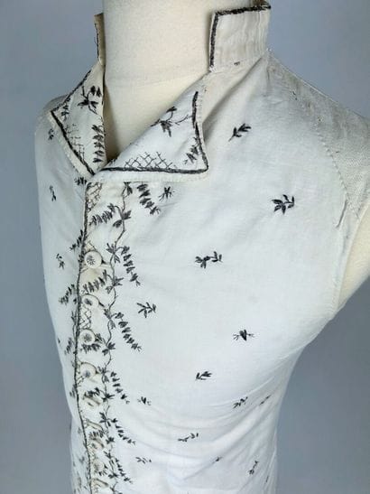 Gilet d'apparat en coton sergé blanc brodé...