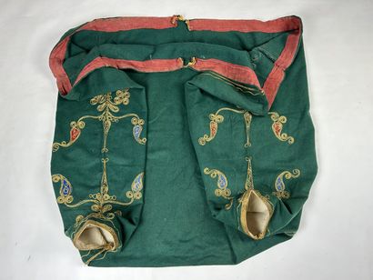 Un kaftan en tapisserie de soie saumon dit...