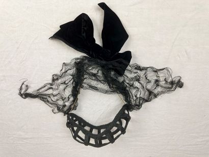 Trois étonnants bibis de mode des années...