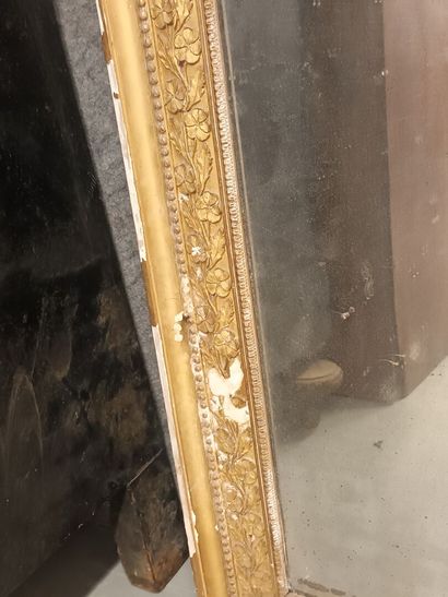 Grand miroir rectangulaire en bois et stuc
Dim....