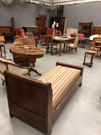 Lit de repos d'époque Empire formant divan
H...