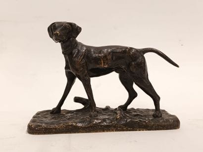 Braque à l'arrêt 
Epreuve en bronze patine...