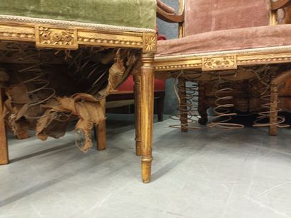 Paire de fauteuil et paire de chaise de style...