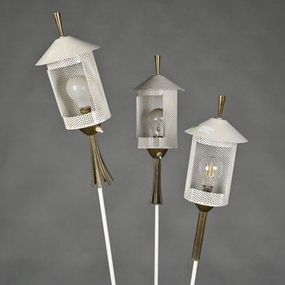 Dans l'esprit de KOBIS and Lorence

Lampadaire...