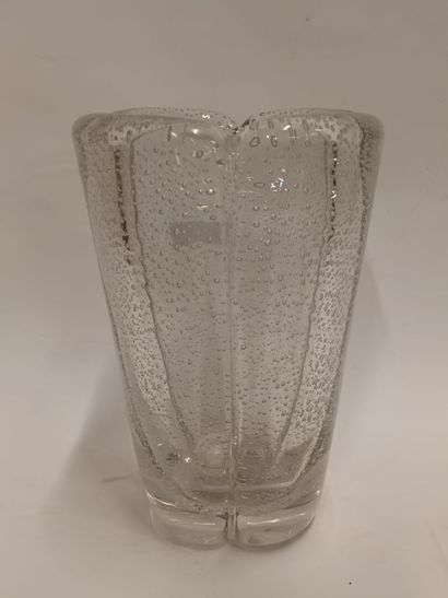 DAUM, un vase en cristal
signé
H : 25.5 ...