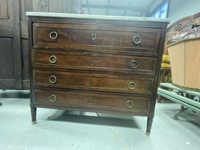 Commode scribane en bois de placage ouvrant...