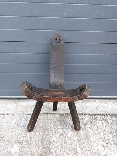 Chaise trépied
Hauteur : 72 cm