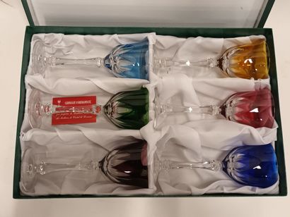 KLEIN à Baccarat 
Six verres à pied en cristal...