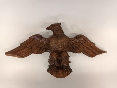 Aigle les ailes déployé en bois sculpté
Env....